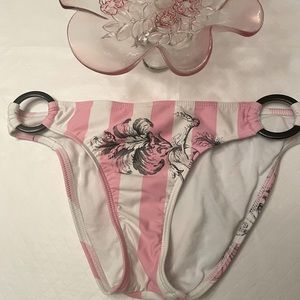 🔥 3/21 🔥Victoria’s Secret Luxe pink Striped Bikini Rampage bottoms only in Med